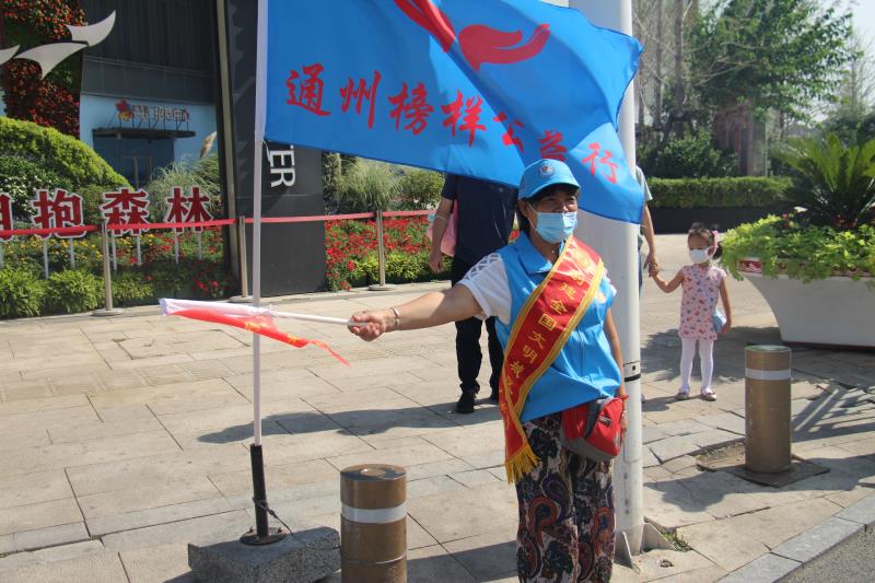 <strong>大鸡巴操大奶美女视频</strong>